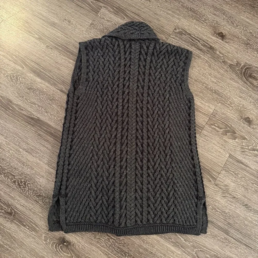 Aran Sweater Market Aran Trellis Sleeveless Merino Cardigan - Picture 5 of 5